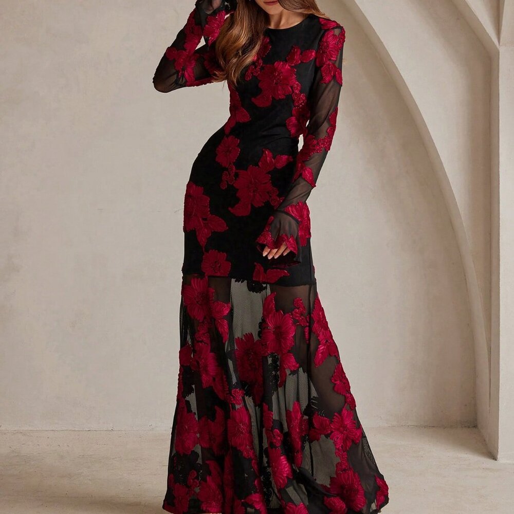 Red Romantic Elegant Women's Floral Embroidered Maxi Dress - Picture 3 of 11